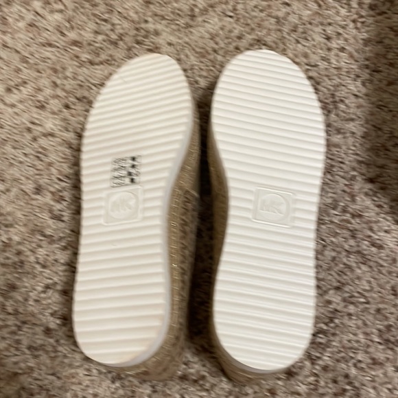 NWT - Michael Kors Bicky Espadrille; size 9; color: camel - Picture 6 of 7